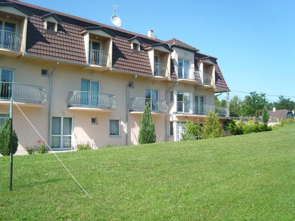 Balla Appartements Залакарос Екстериор снимка